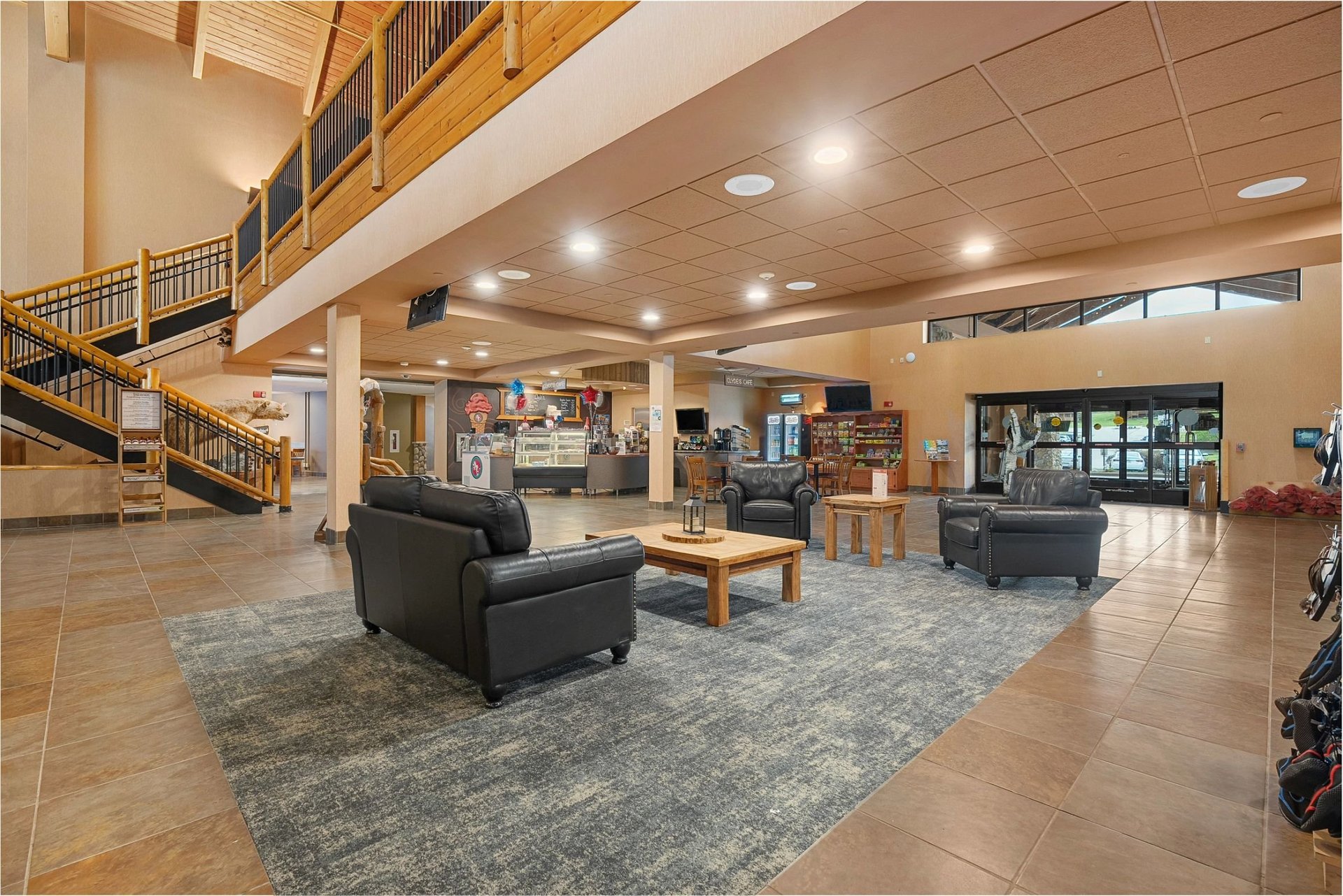 Lobby and cafe