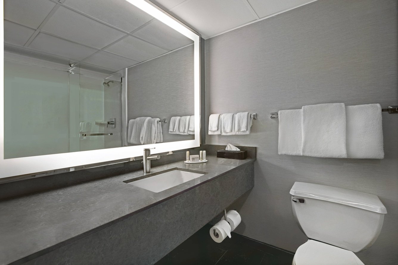 Courtyard Elmhurst guest bathroom