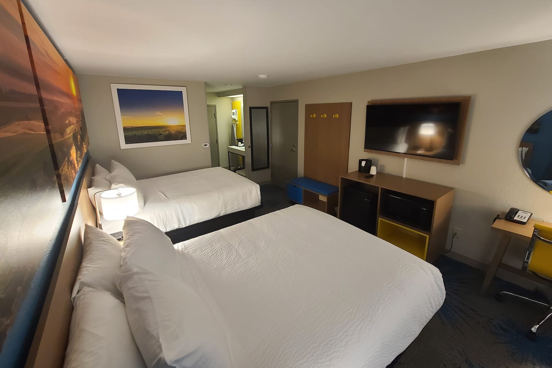 Double queen guest room