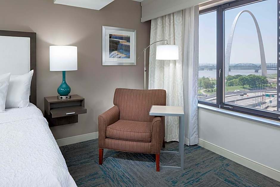 Hampton by Hilton - Downtown St Louis at the Gateway Arch | Revere