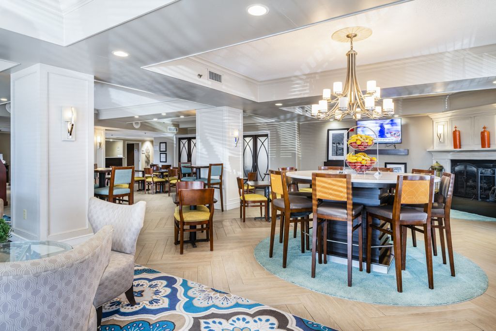 Wingate by Wyndham Baltimore BWI Airport | Revere