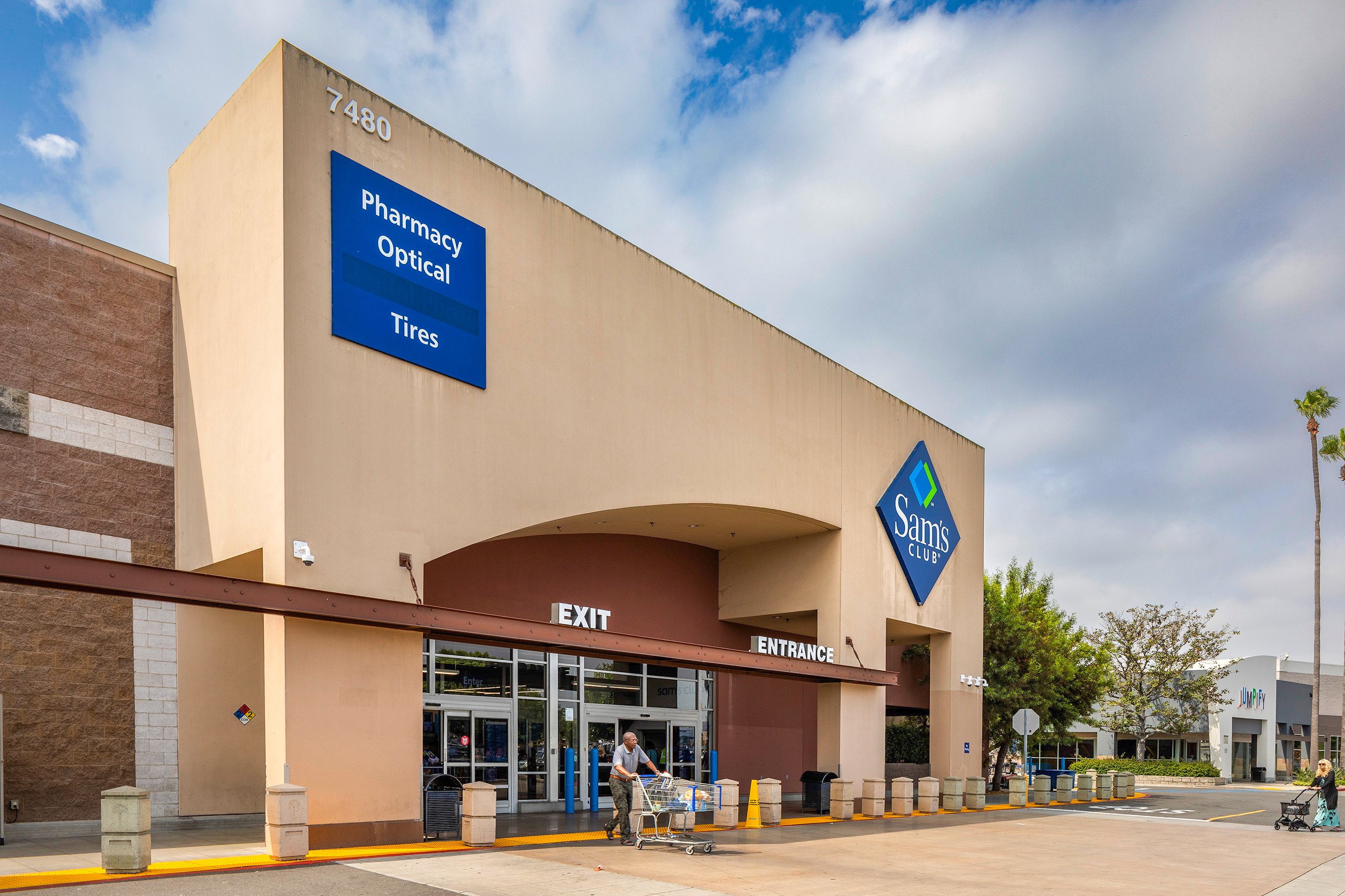 Long Beach Towne Center | Revere