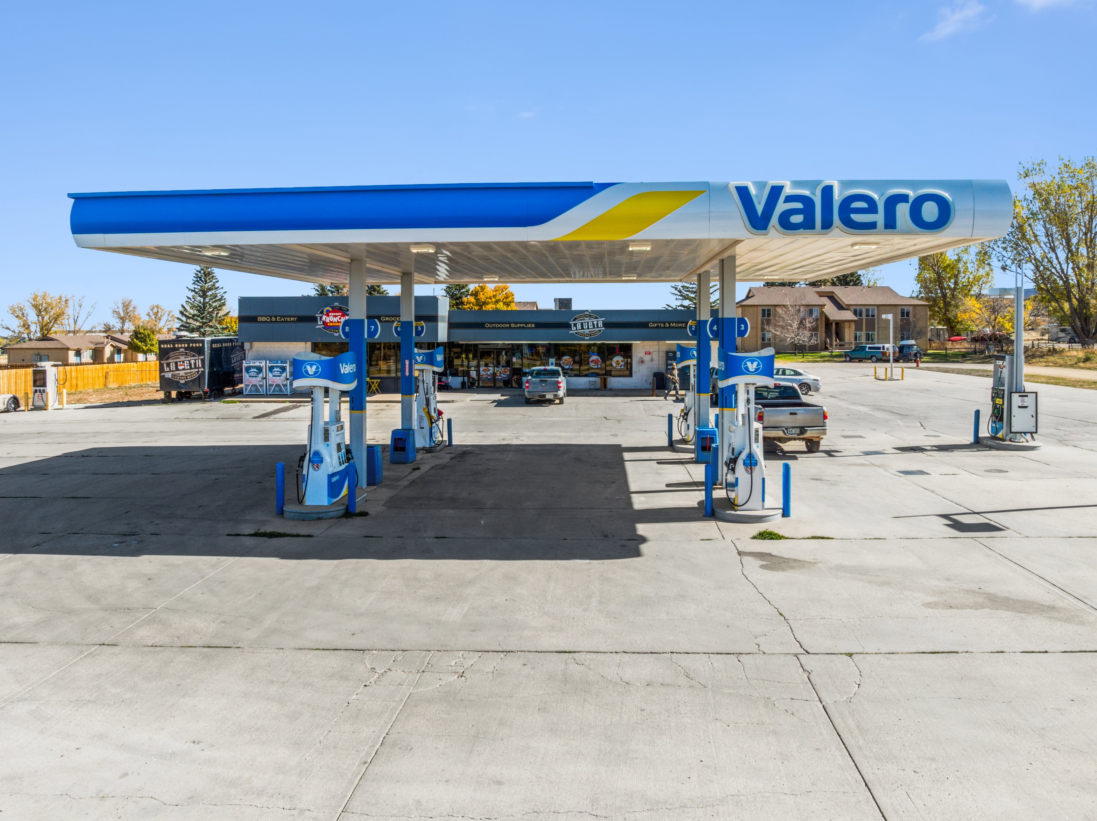 Valero & C-Store | Revere