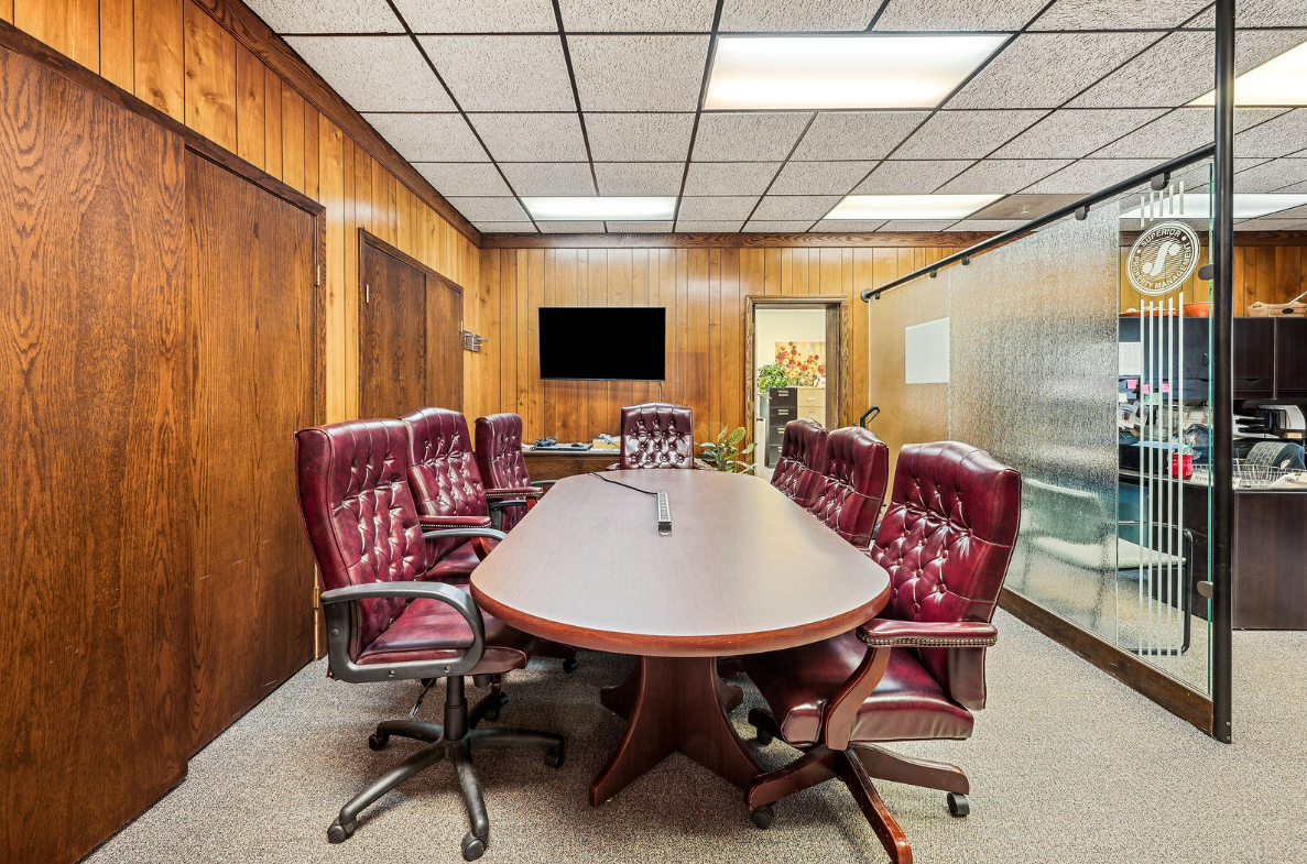 14,000+ SF WAREHOUSE | ST. JOSEPH, MICHIGAN | Revere