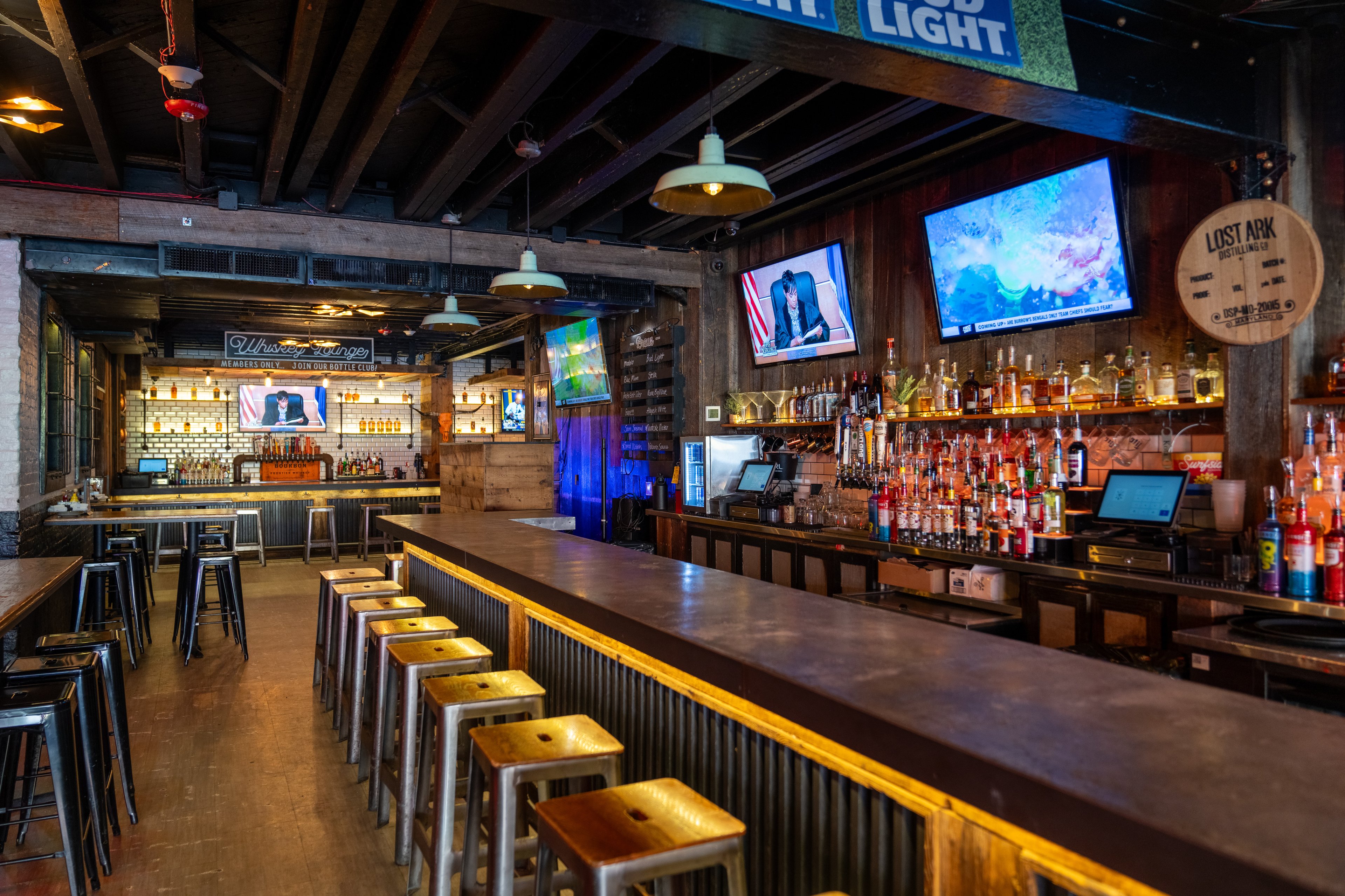 Liv's Tavern and Wayward Bar & Kitchen | Revere