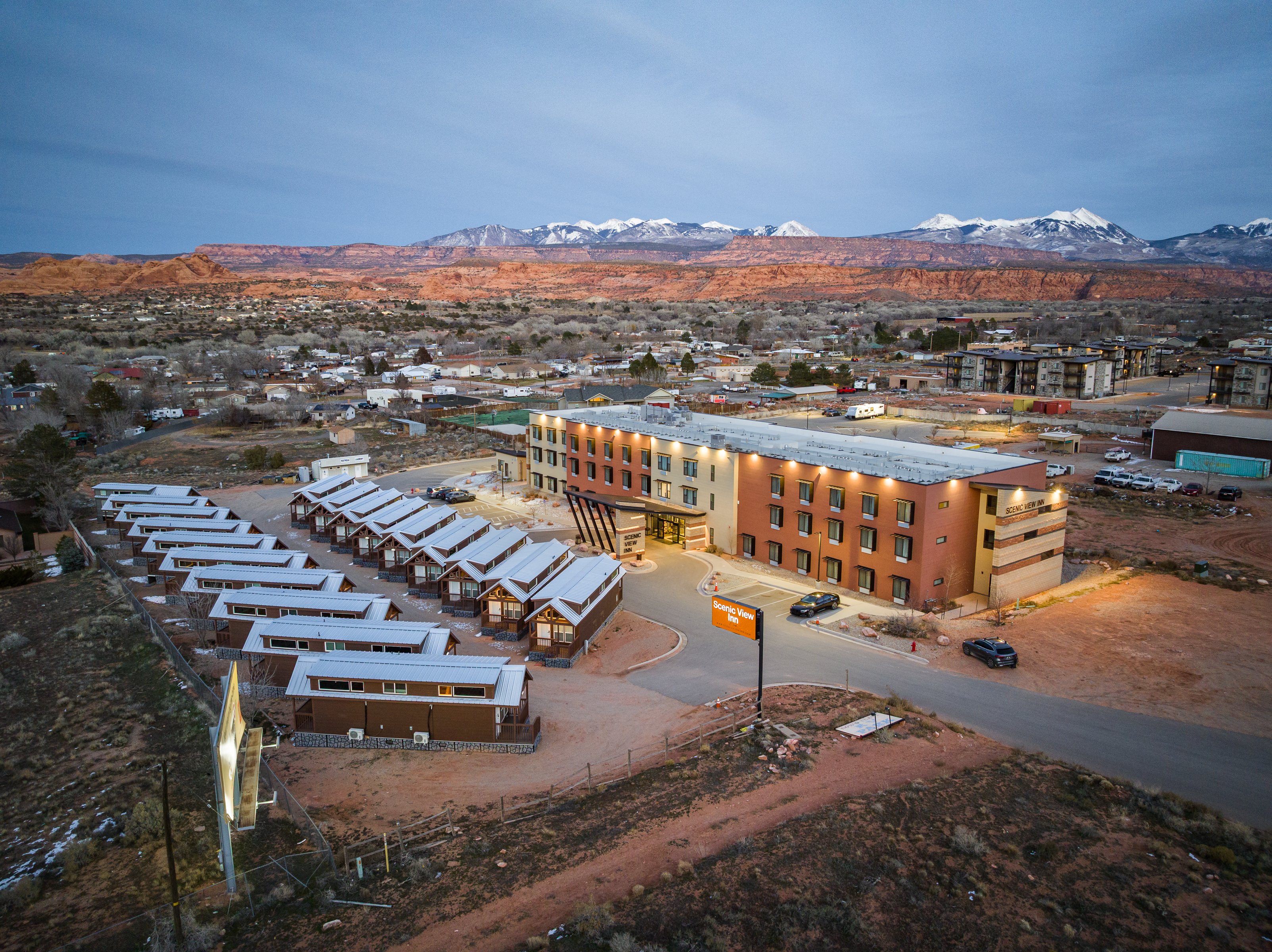 Scenic View Inn & Arches Hut | Data Room | Revere